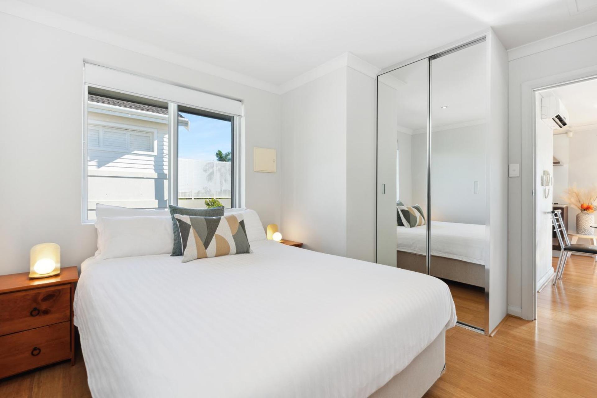 Applecross Riverside Apt Perth Exterior photo